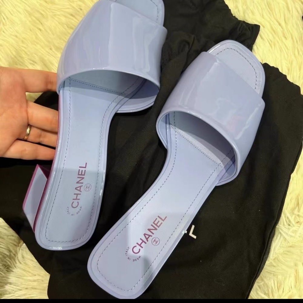 Chanel sandal - Picture 3 of 4
